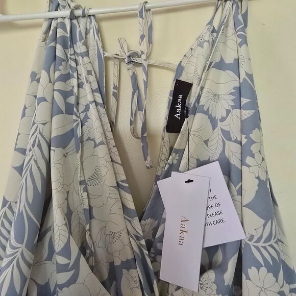 Aakaa Blue Floral Maxi Dress M Backless Halter Tie Flowy Boho Resort Romantic - Picture 4 of 10